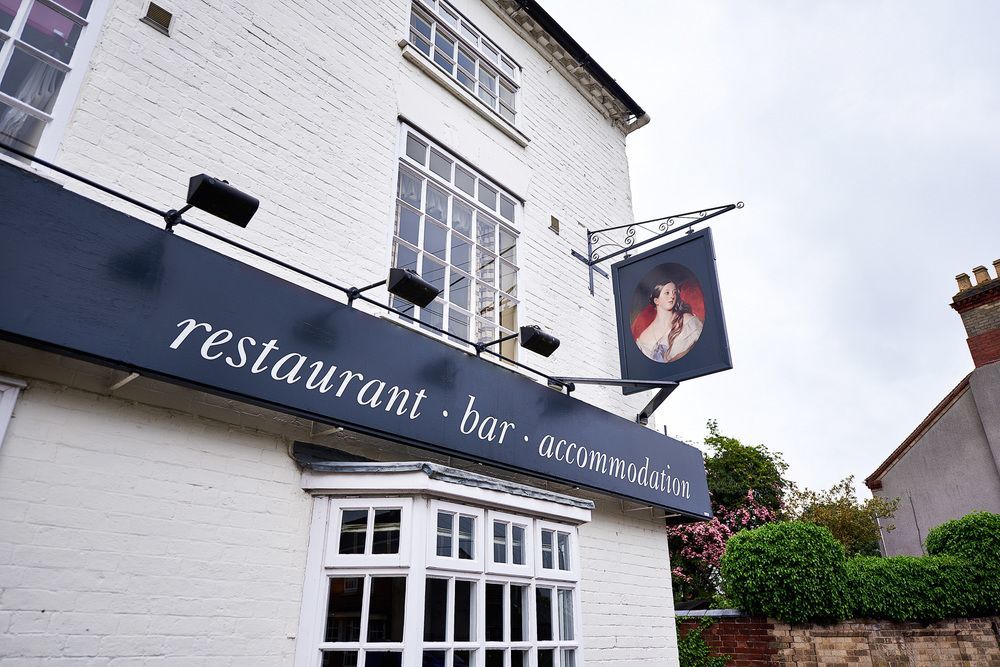 The Queens Head Hotel Belton  Exterior foto